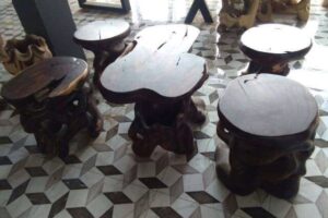 Trembesi Solid Log Table & Chair Set